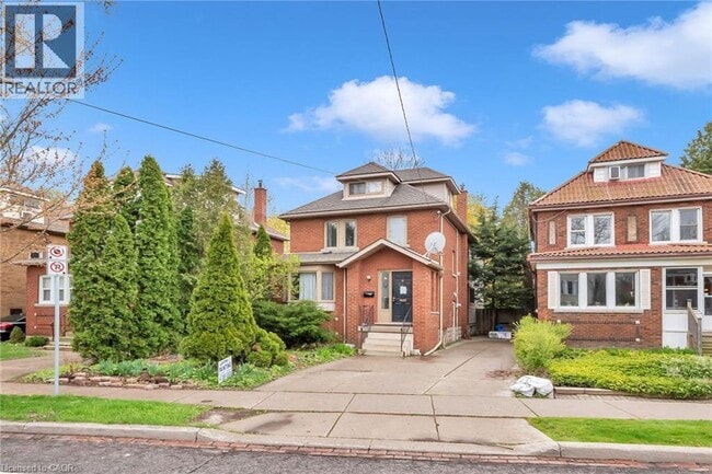 Building Photo - 81 Sterling St