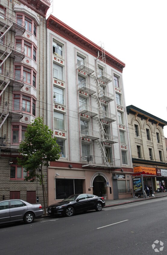 Building Photo - Hamlin Hotel