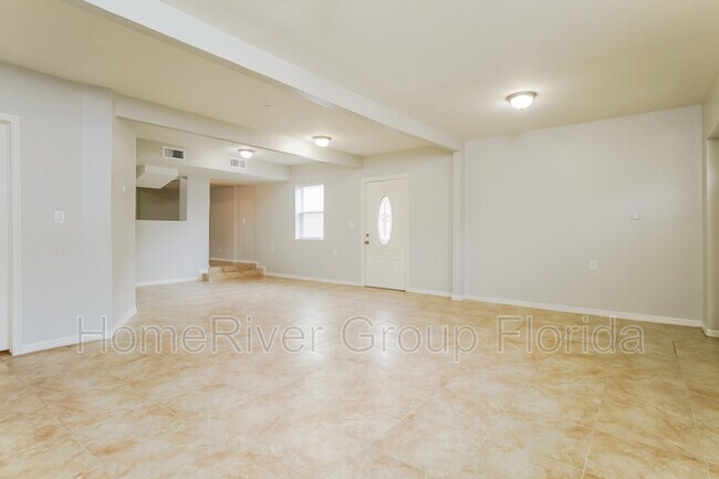 Building Photo - 5514 Riordan Way