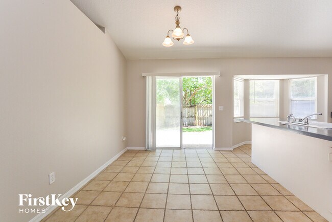 Foto del edificio - 1391 W Blue Springs Ave