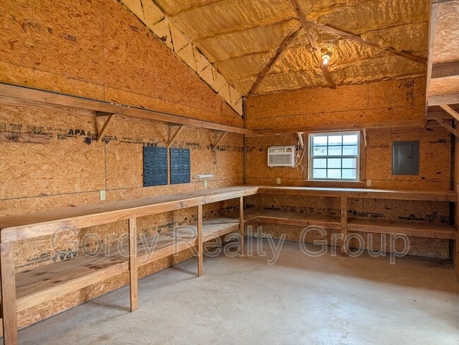 Building Photo - 2863 Gardenview Rd