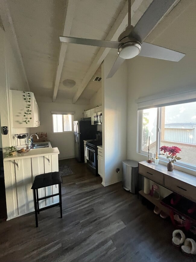 Building Photo - 463 Fair Dr