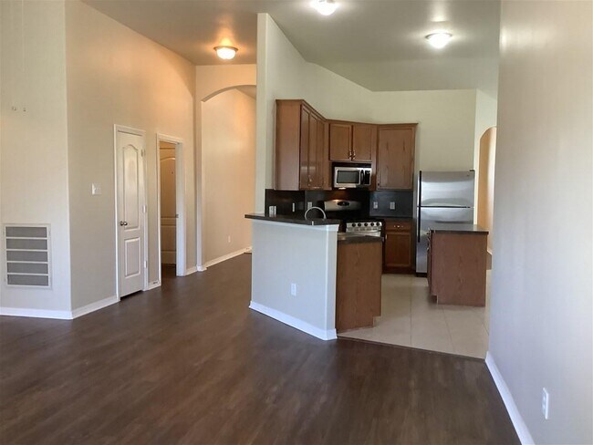Foto del edificio - 5119 Westwood Pines Dr