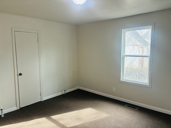 Building Photo - 508 Riley St