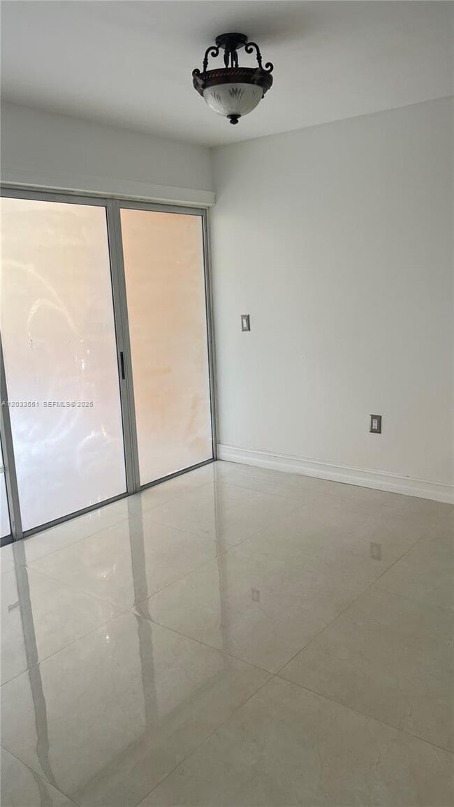 Foto del edificio - 6225 SW Kendale Lakes Cir