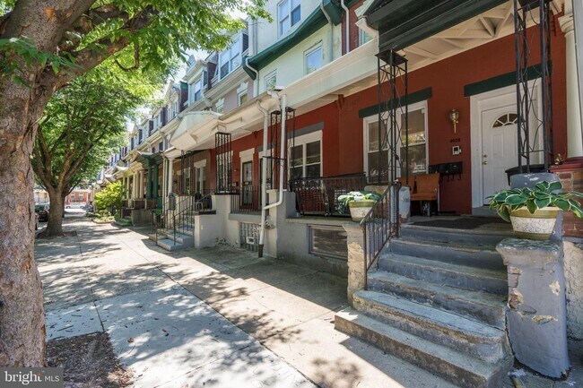 Building Photo - 4928 Walton Ave