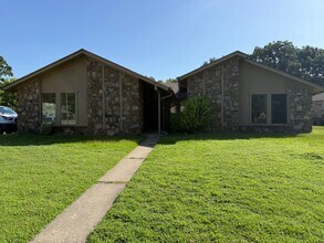 Building Photo - 9317 Belhaven Vw Ct