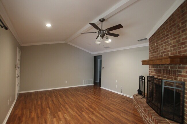 Building Photo - 3109 McDonald Rd