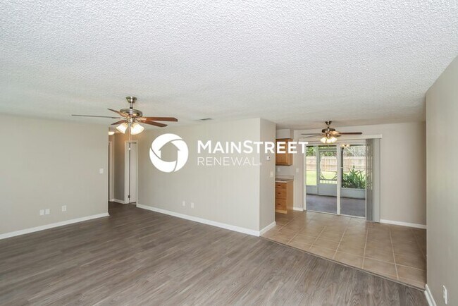 Building Photo - 3 Bedroom Pet-Friendly Home in PALM BAY, F...