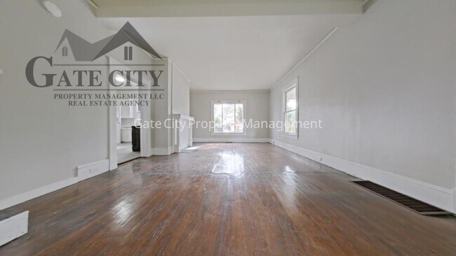 Foto del edificio - 1006 Holton Pl