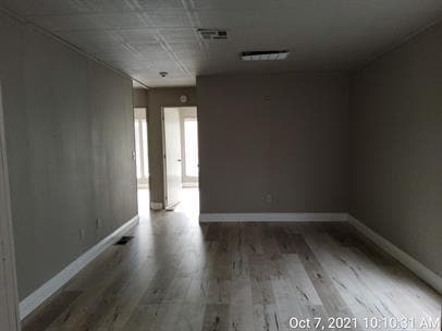 Building Photo - 5603 S Gledhill Ave