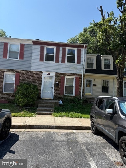 Photo - 21 Monhegan Ct Townhome