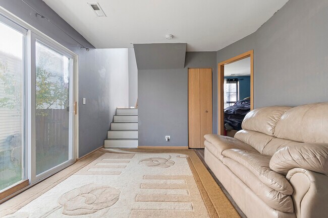 Foto del edificio - 1648 Linden Park Ln
