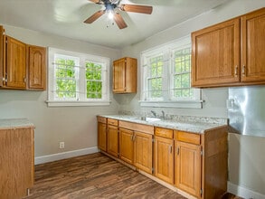 Building Photo - 5611 Hallows Ave