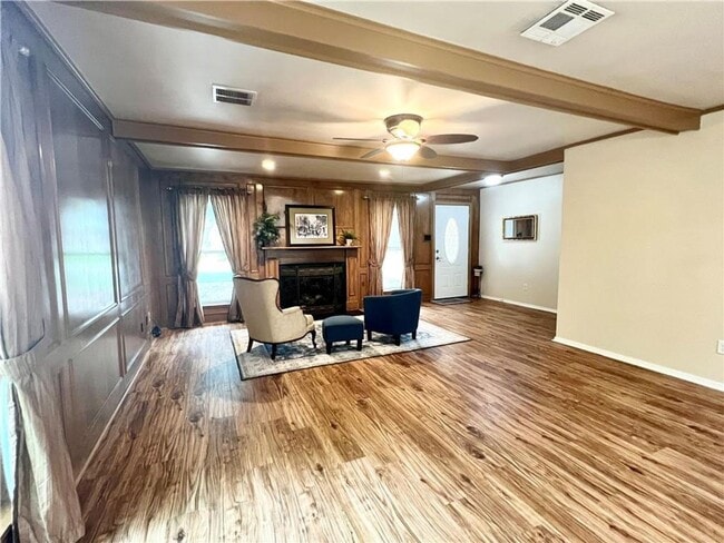 Building Photo - 231 Del Rio Dr
