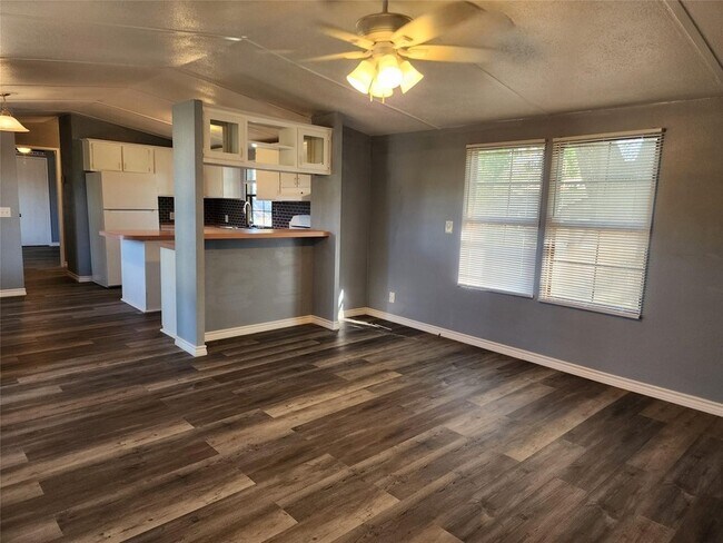 Foto del edificio - 17118 Choctaw Dr