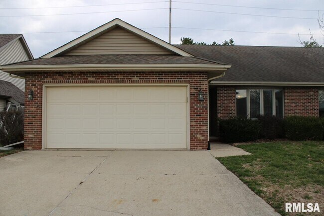 Foto del edificio - 2807 Cronin Dr