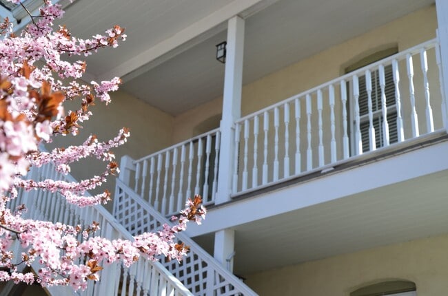 Photo - 18 Berrian Pl (Greenwich, CT) Apartment