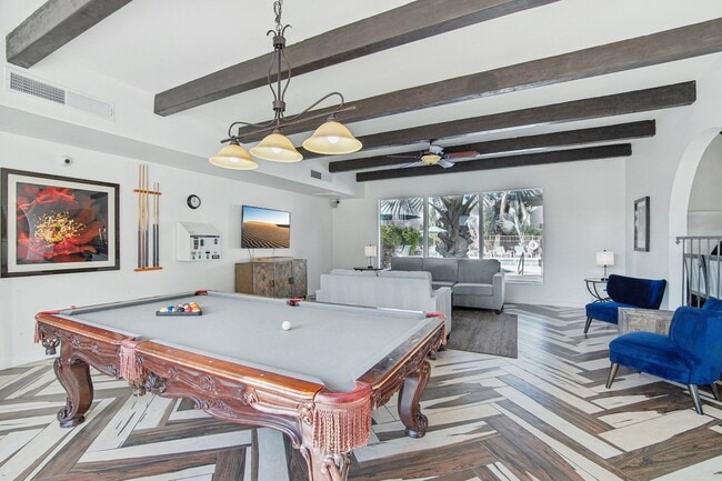 Building Photo - The Viridian Apartments