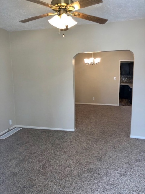 Foto del edificio - 518 W 13th Ave