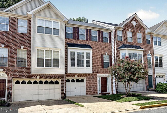 Foto del edificio - 8381 Millwood Dr