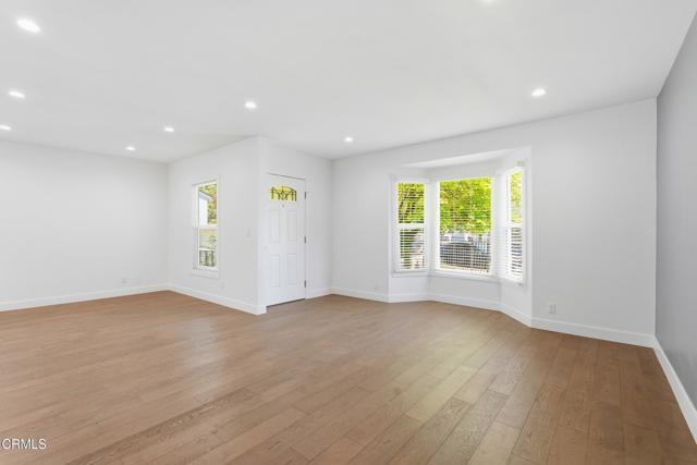 Foto del edificio - 250 S Ave 55