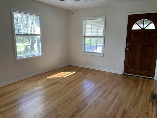 Foto del edificio - North Hall Home For Rent