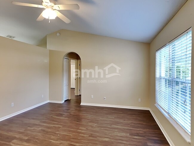 Foto del edificio - 1123 Arbor Hill Circle