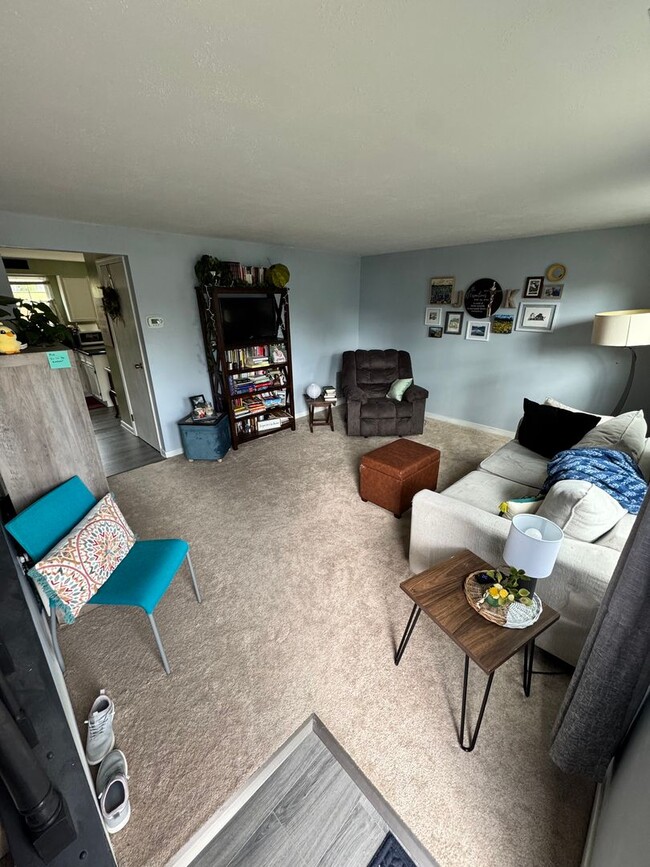 Building Photo - Spacious 3 Bed 2.5 Bath in Henrico/West End