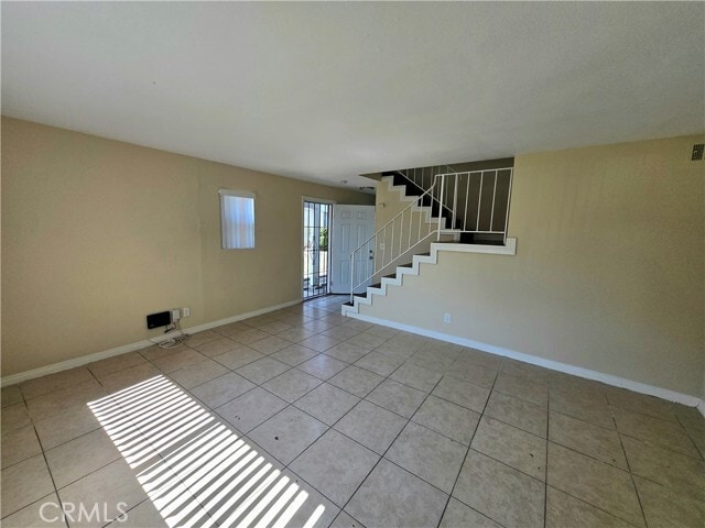 Building Photo - 308 N Camellia Ave