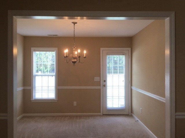 Foto del edificio - 6076 Birkdale Dr