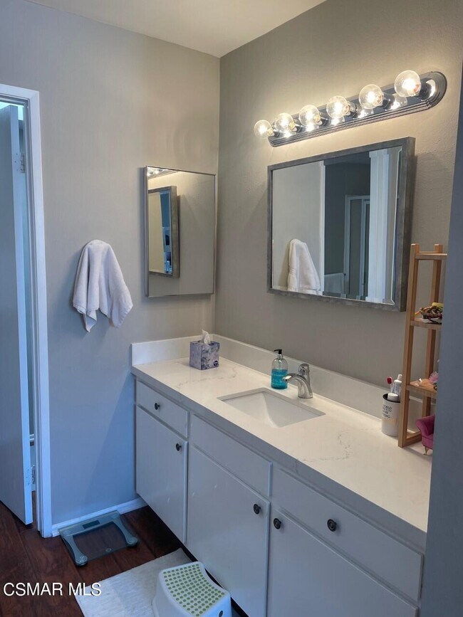 Foto del edificio - 3709 Summershore Ln