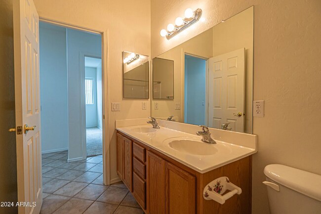 Foto del edificio - 23053 S 214th St