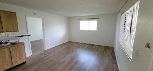 Building Photo - 2050 NW 43 Terrace