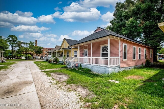 Foto del edificio - 1945 Redell St