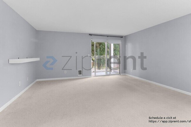 Foto del edificio - 9917 Holly Dr