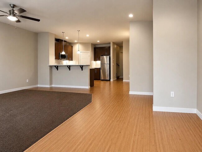 Foto del edificio - 7214 Hayworth Ave NE