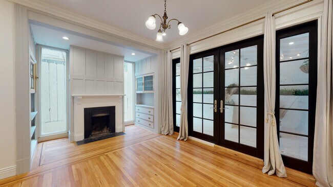 Building Photo - 1225 Waller St