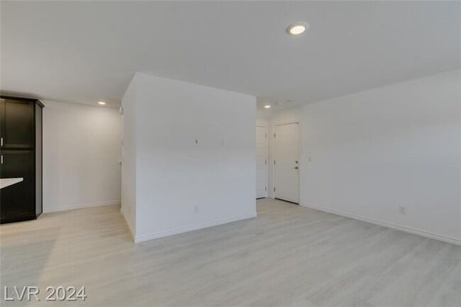 Building Photo - COMING SOON - Ready no later than the begi...