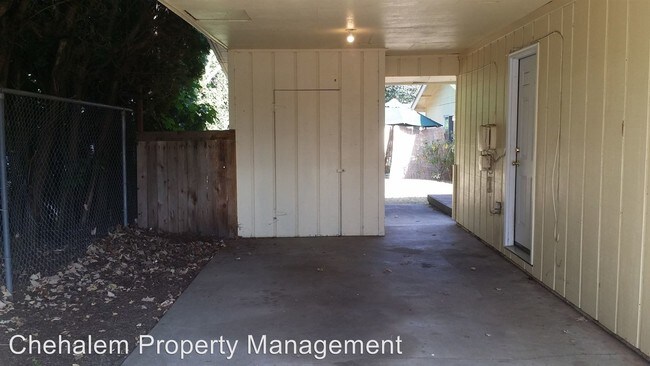 Building Photo - 2500-2507 Hawthorne Dr