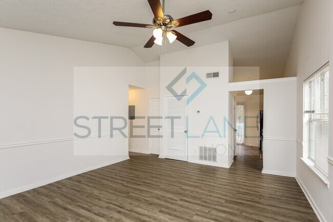 Foto del edificio - REDUCED!