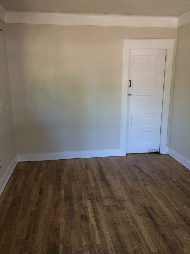 Building Photo - 127 NW 26th St