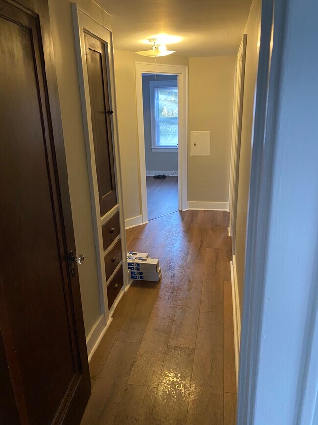 Sala - 38 Pullman Ave