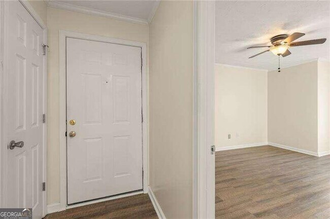 Building Photo - 523 Warm Springs Cir
