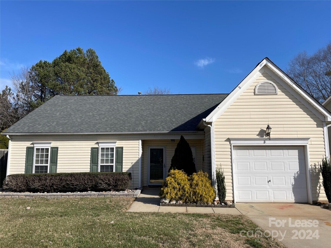 Primary Photo - 7802 Buddy Holly Rd