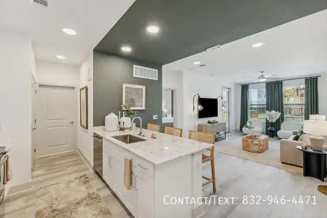 Building Photo - Act Fast: 6 Weeks Free Rent When You Lease...