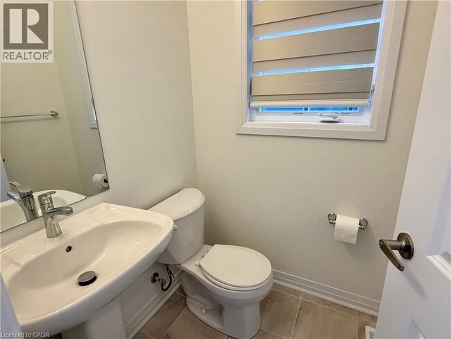 Building Photo - 26 Greig St