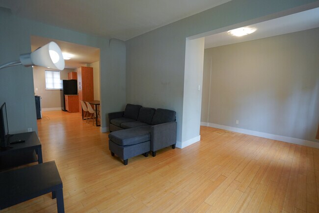 Foto del edificio - 607 Westgate Ave