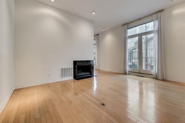 Foto del edificio - 3730 Holland Ave