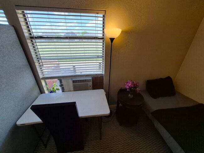 Foto del edificio - 5611 Aberdeen Dr